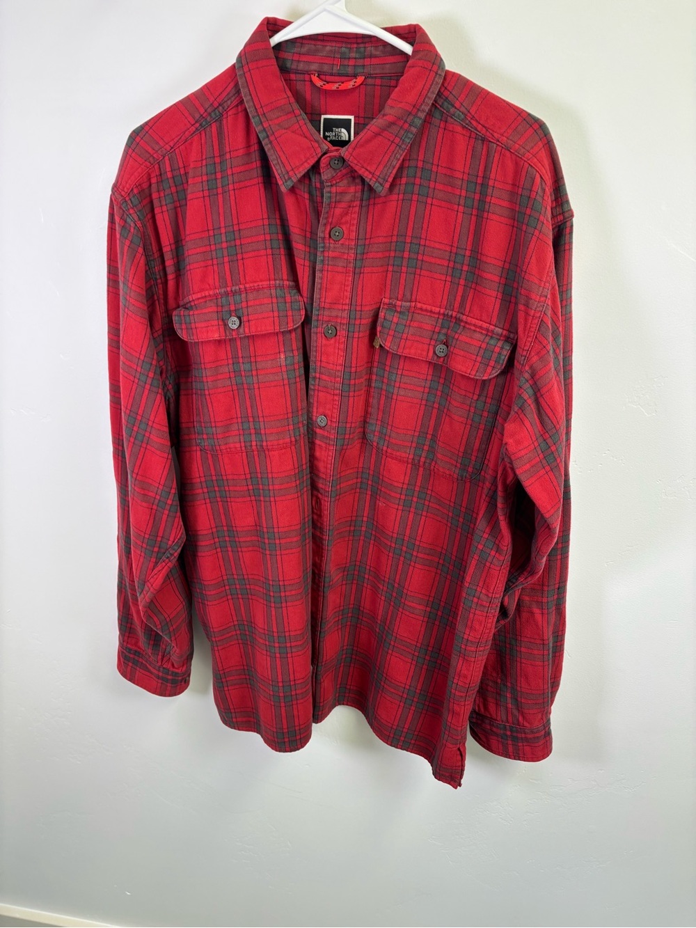 THE NORTH FACE FLANNEL SHIRT   MEN LARGE  PLAID RED GREEN GRAY 
100% COTTON